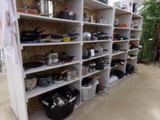 KITCHEN POTS & PANS.  From skillets to soup pots.  Find metal, stainless steel, copper bottoms, even cast iron selections.
$14.80