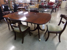 Table with 4 chairs
$375.00
